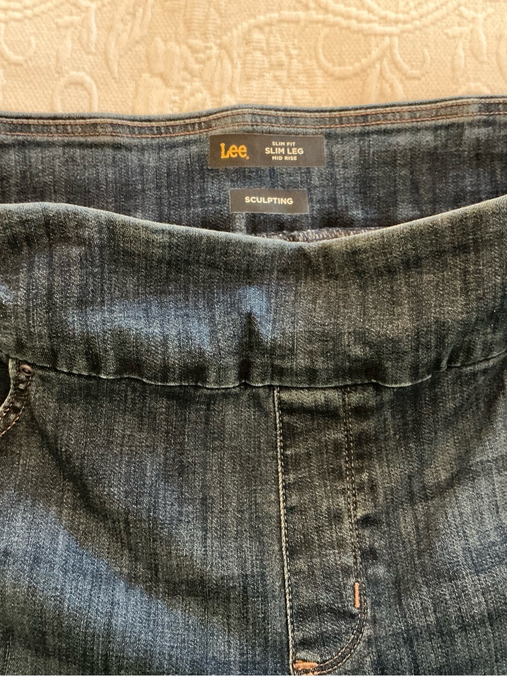 Lee Sculpting Straight Leg Mid Rise Jeans in Dark Blue Wash